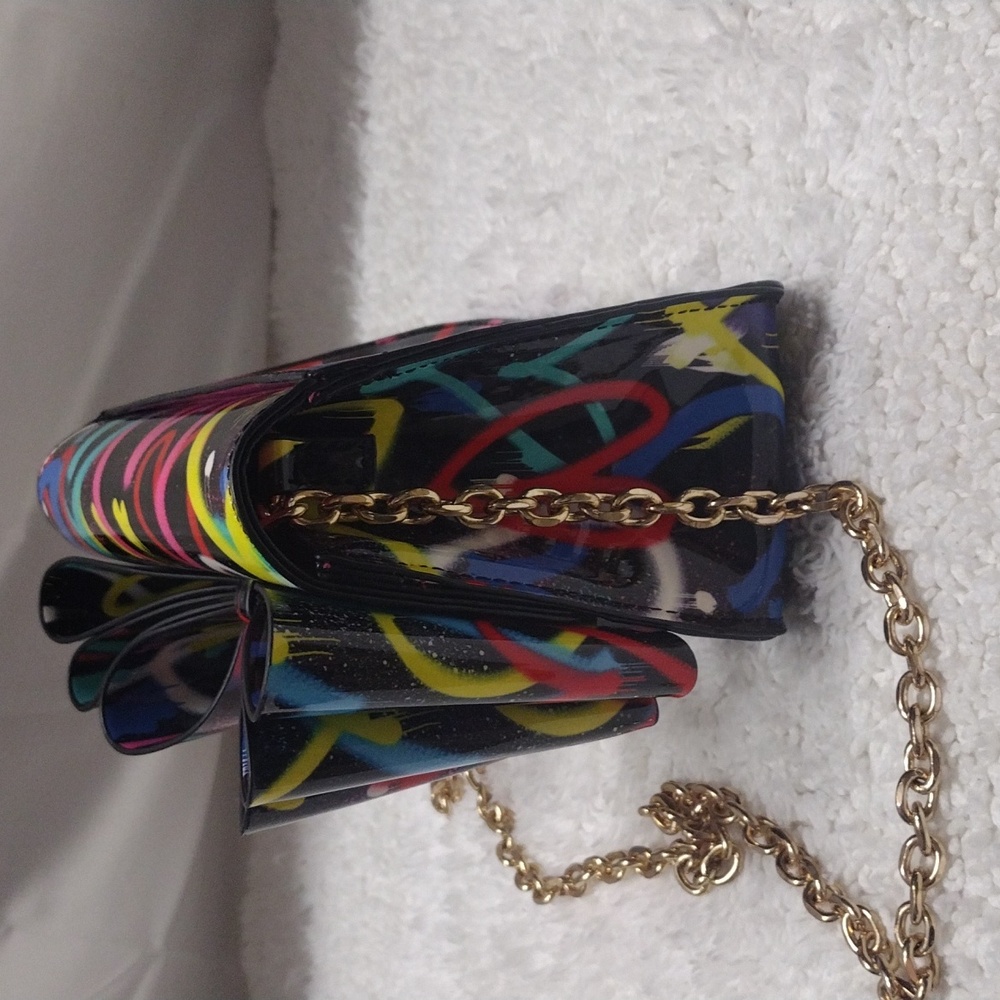 Betsey Johnson Graffiti Hearts Small Bow Flap Crossbody Purse - Picture 6 of 16